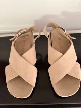 AEROSOLES Christie Nude Suede Slingback Sandals - Size 8.5